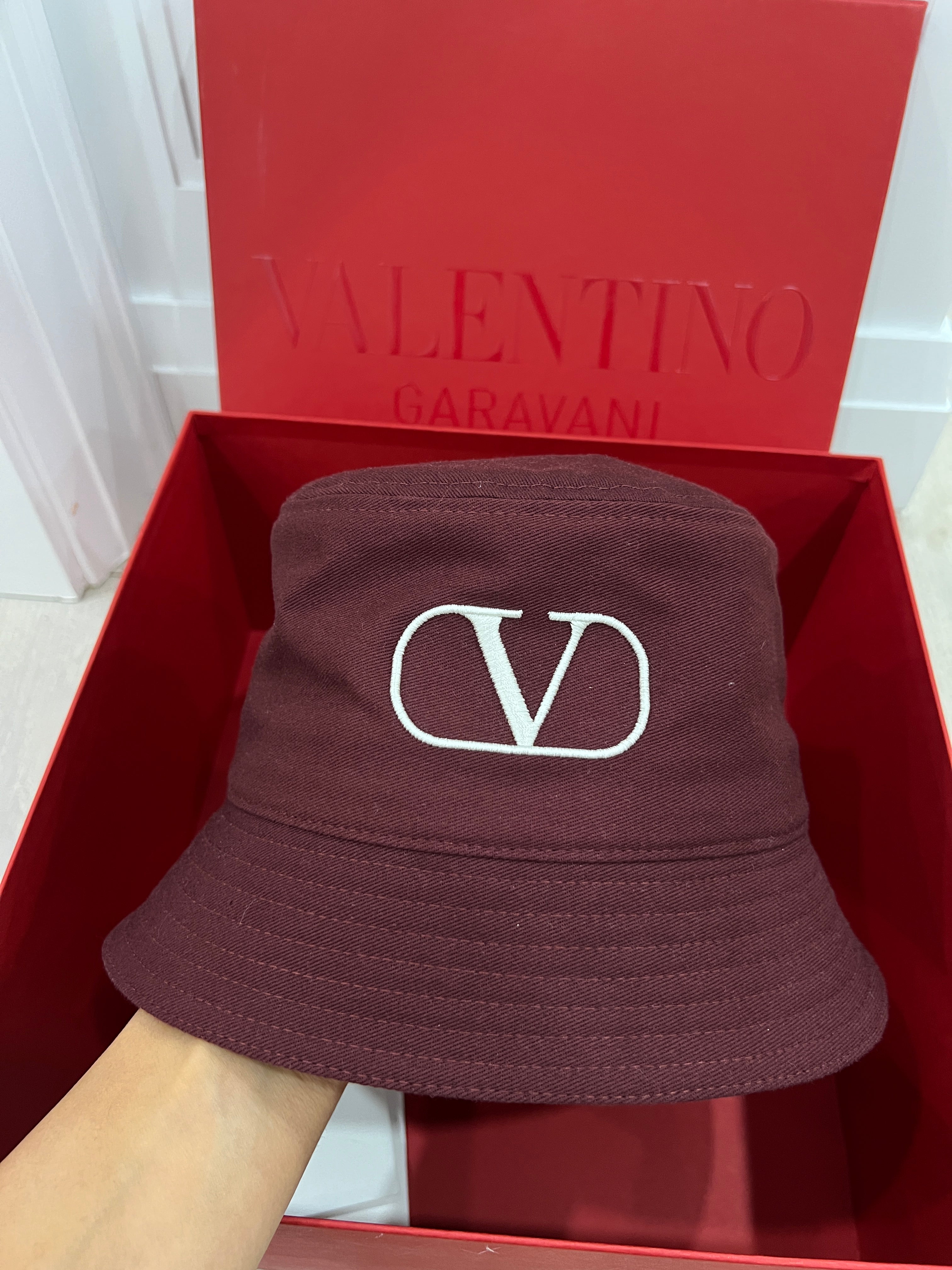 Valentino Bucket Hat (Burgundy)